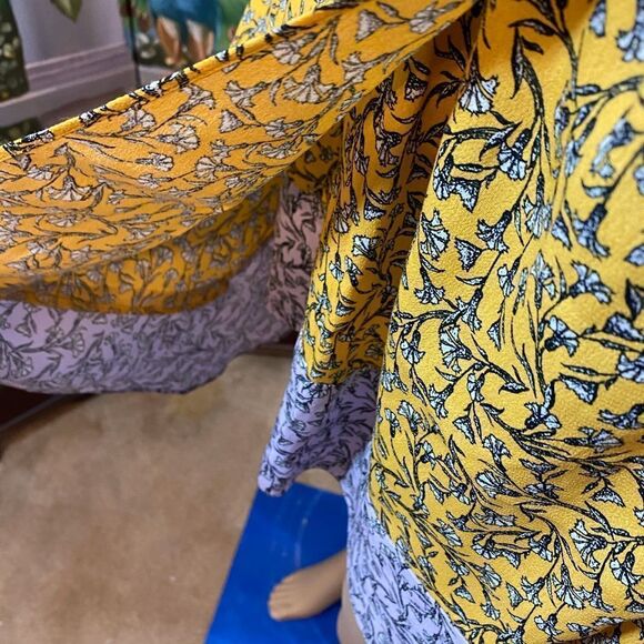 Asymmetrical two fabric skirt - Picture 3 of 7